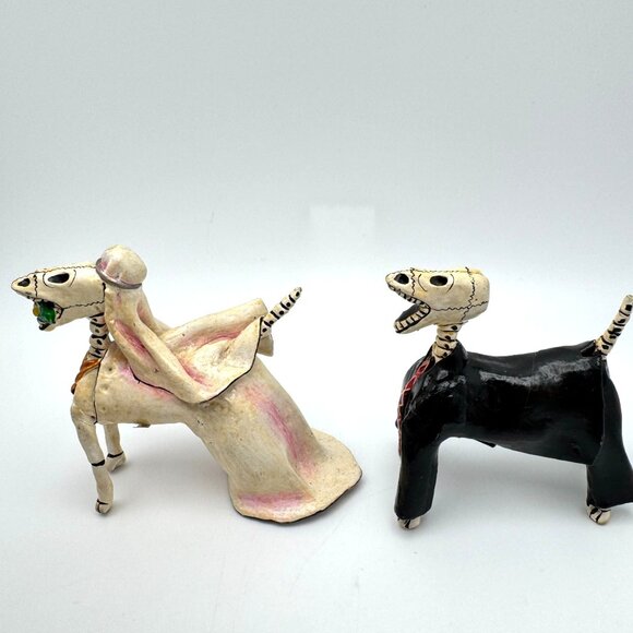 Calavera Novios Dogs Retablo Skeleton Newlywed Bride Groom Painted Plaster - Picture 6 of 9